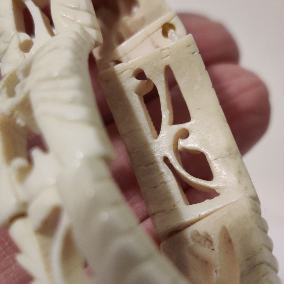 Vintage Carved Bone Bracelet and Earrings - Picture 10 of 15